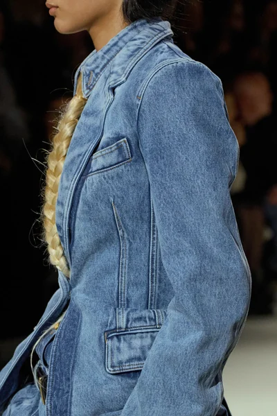 Look 12